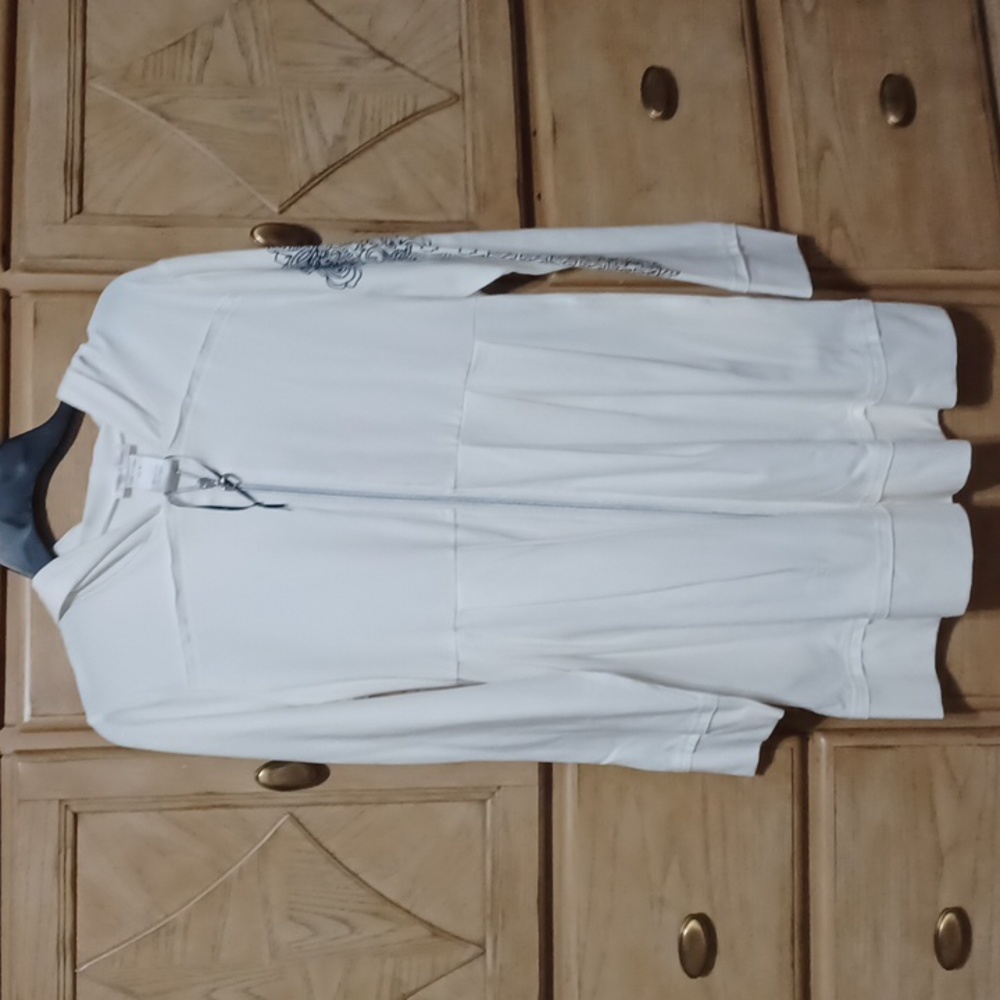 New Ladies long zip up hoodie perfect for leggings sz med.